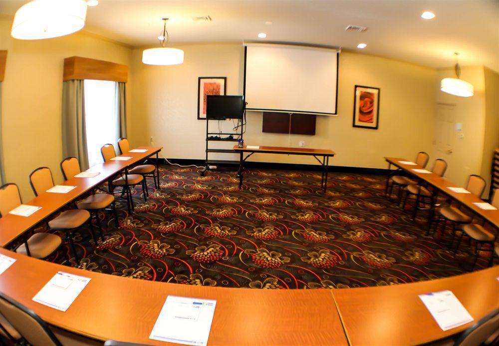 Holiday Express & Indianapolis North - By Ihg