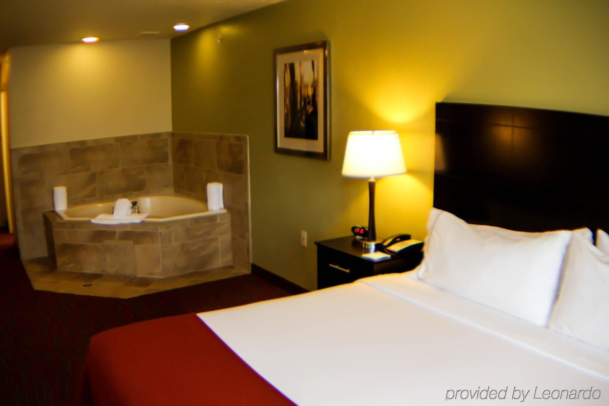 Holiday Express & Indianapolis North - By Ihg 3*