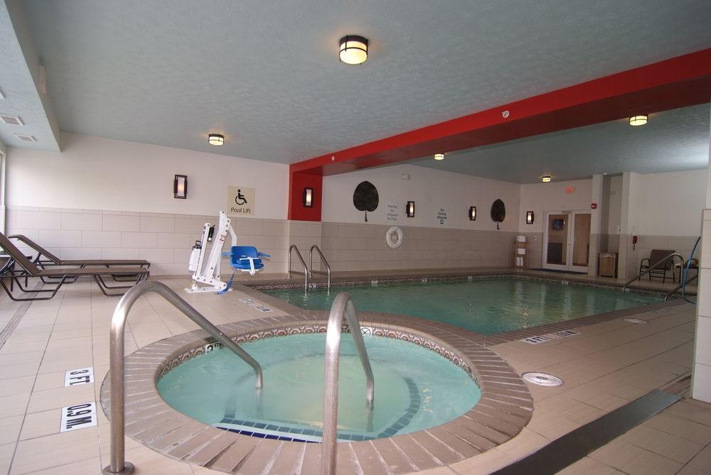 Holiday Express & Indianapolis North - By Ihg Hotel 3*